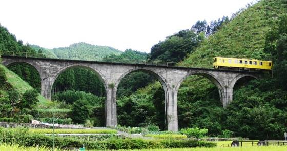 【バスハイク/博多発着】添乗員同行 ふくおか初夏の田舎たび 伝統と豊かな自然が生む日本酒 寒北斗酒造 うきは白壁通りの古民家レストランで四季を感じる夕食 東峰村の幻想的なホタル観賞3